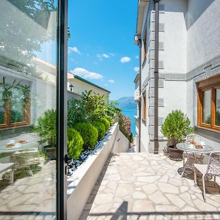 Santorini Apart Крашичі Екстер'єр фото