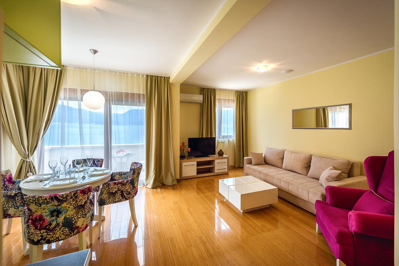 Santorini Apart Крашичі Екстер'єр фото