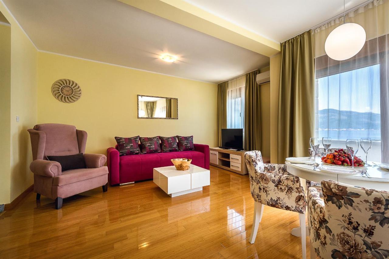 Santorini Apart Крашичі Екстер'єр фото